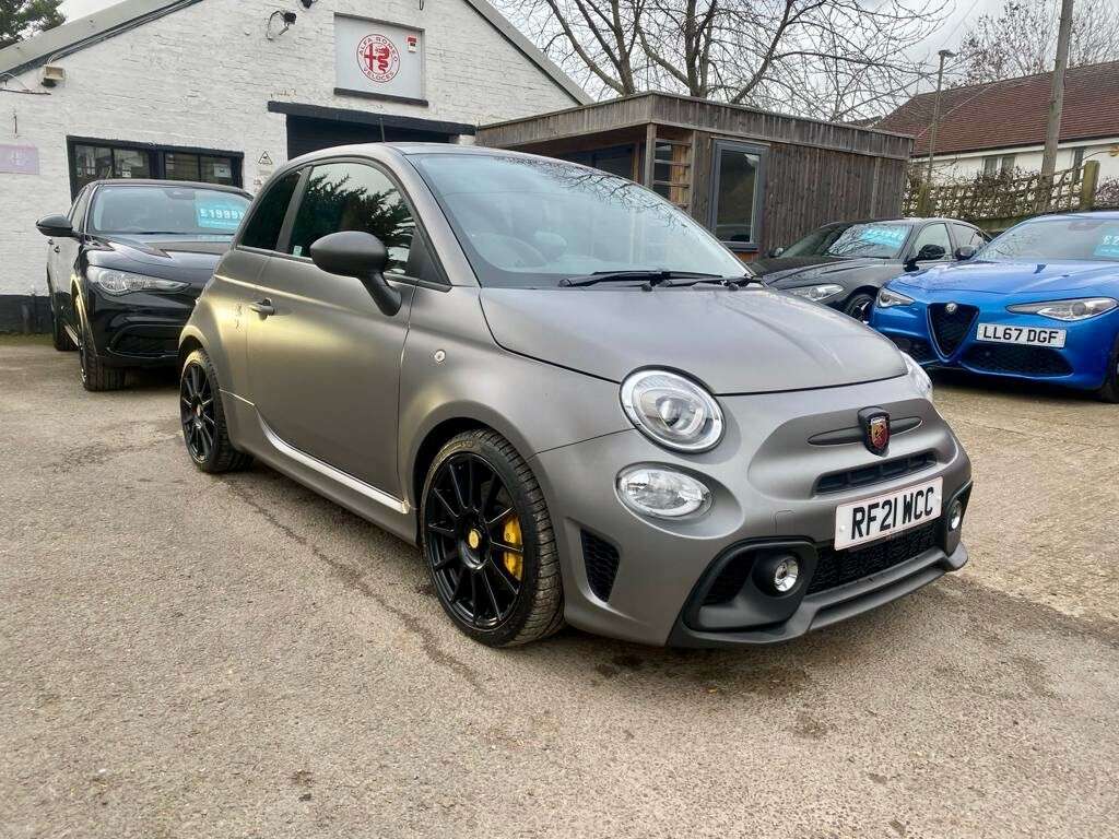 2021 ABARTH 595 2021 ABARTH 595