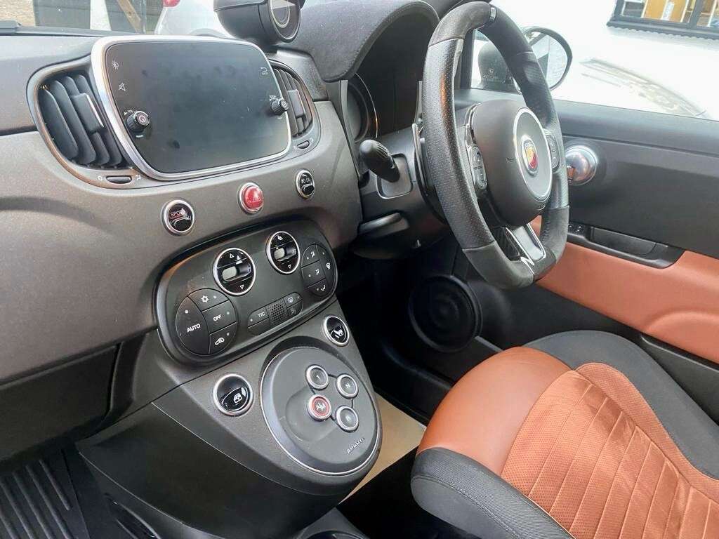 2021 ABARTH 595 2021 ABARTH 595