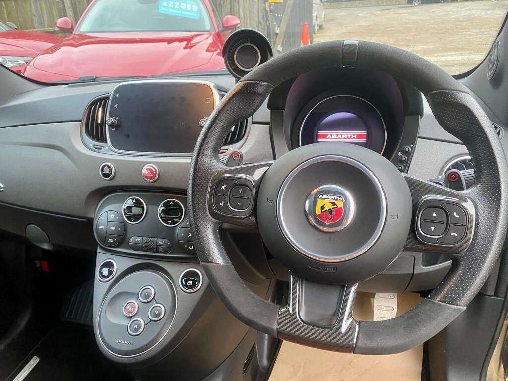 2021 ABARTH 595 2021 ABARTH 595
