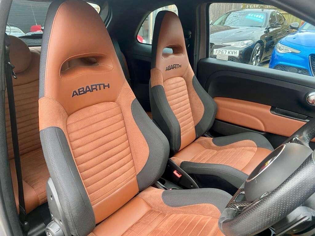 2021 ABARTH 595 2021 ABARTH 595