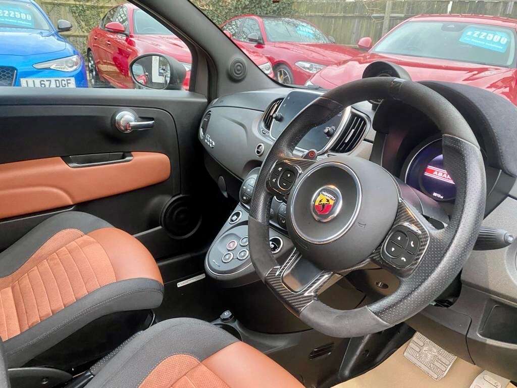 2021 ABARTH 595 2021 ABARTH 595