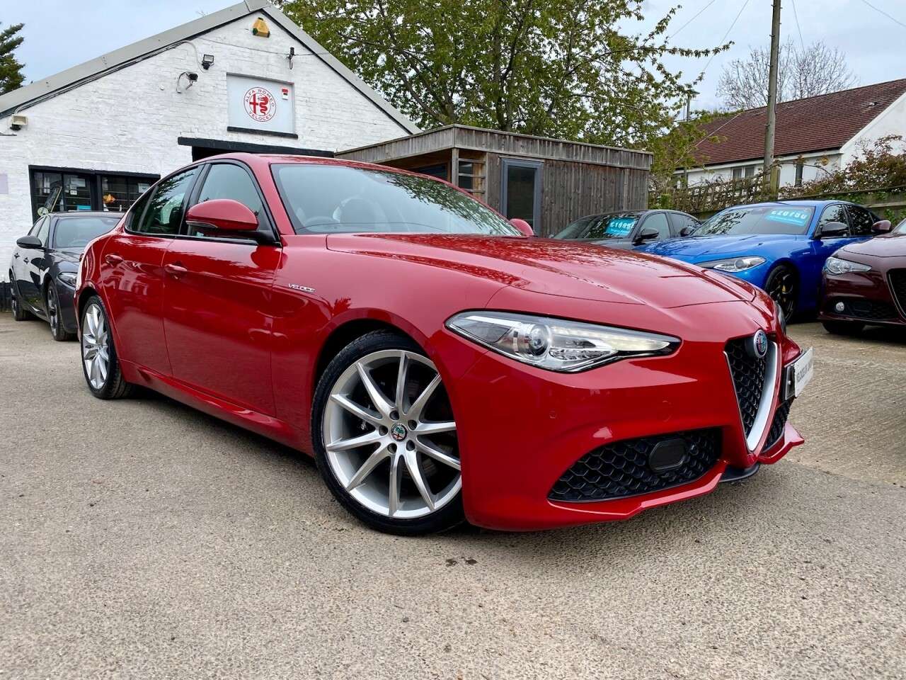 A 2018 ALFA ROMEO GIULIA 2.0 TB VELOCE 4d 277 BHP JUST SERVICED A 2018 ALFA ROMEO GIULIA 2.0 TB VELOCE 4d 277 BHP JUST SERVICED