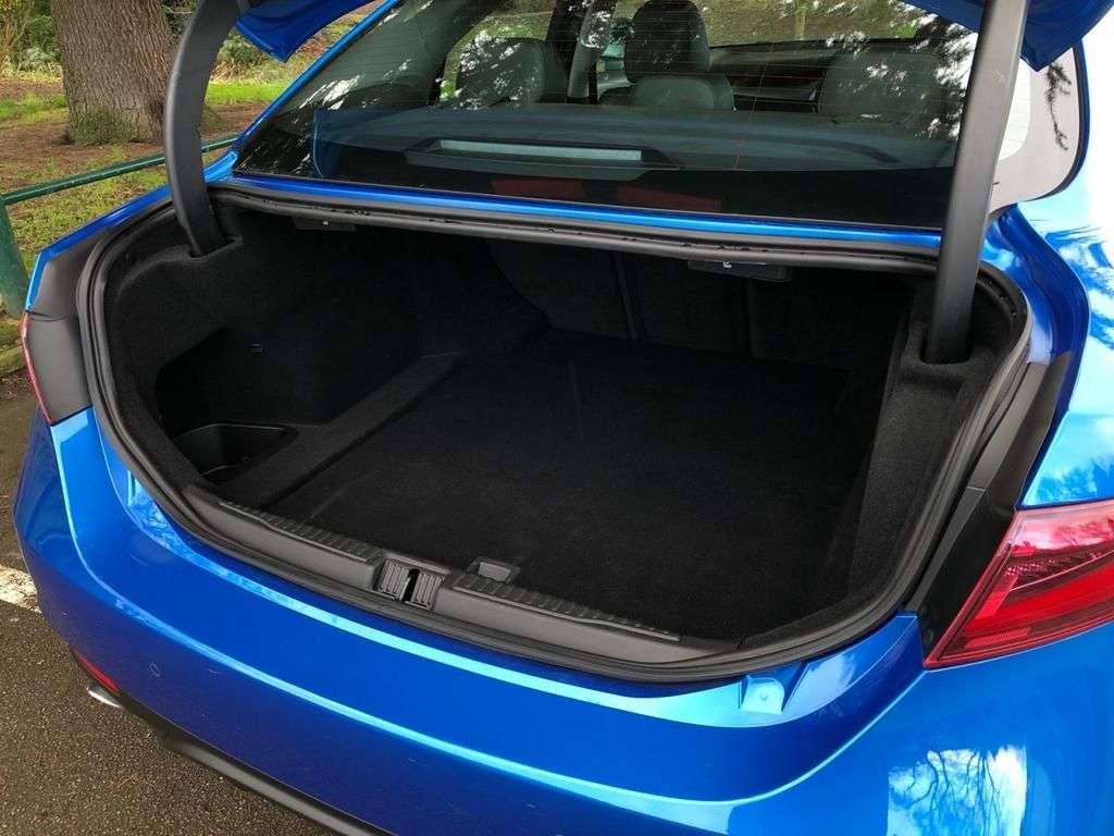 null ALFA ROMEO GIULIA null ALFA ROMEO GIULIA