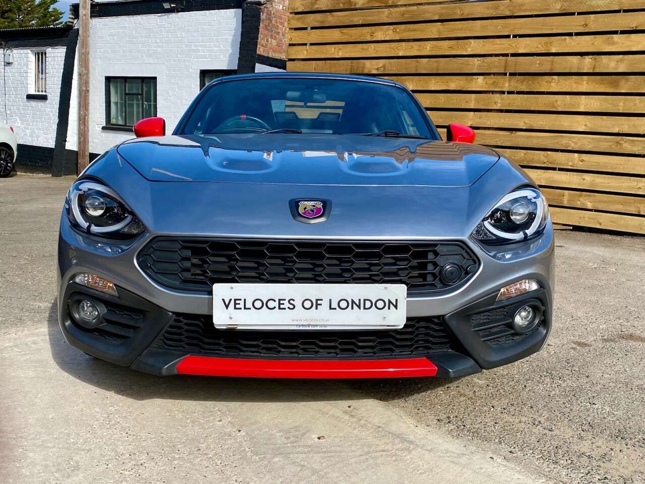A 2016 ABARTH 124 1.4 SPIDER MULTIAIR 2d 168 BHP BI-XENONS + BOSE + NAVIGATION A 2016 ABARTH 124 1.4 SPIDER MULTIAIR 2d 168 BHP BI-XENONS + BOSE + NAVIGATION