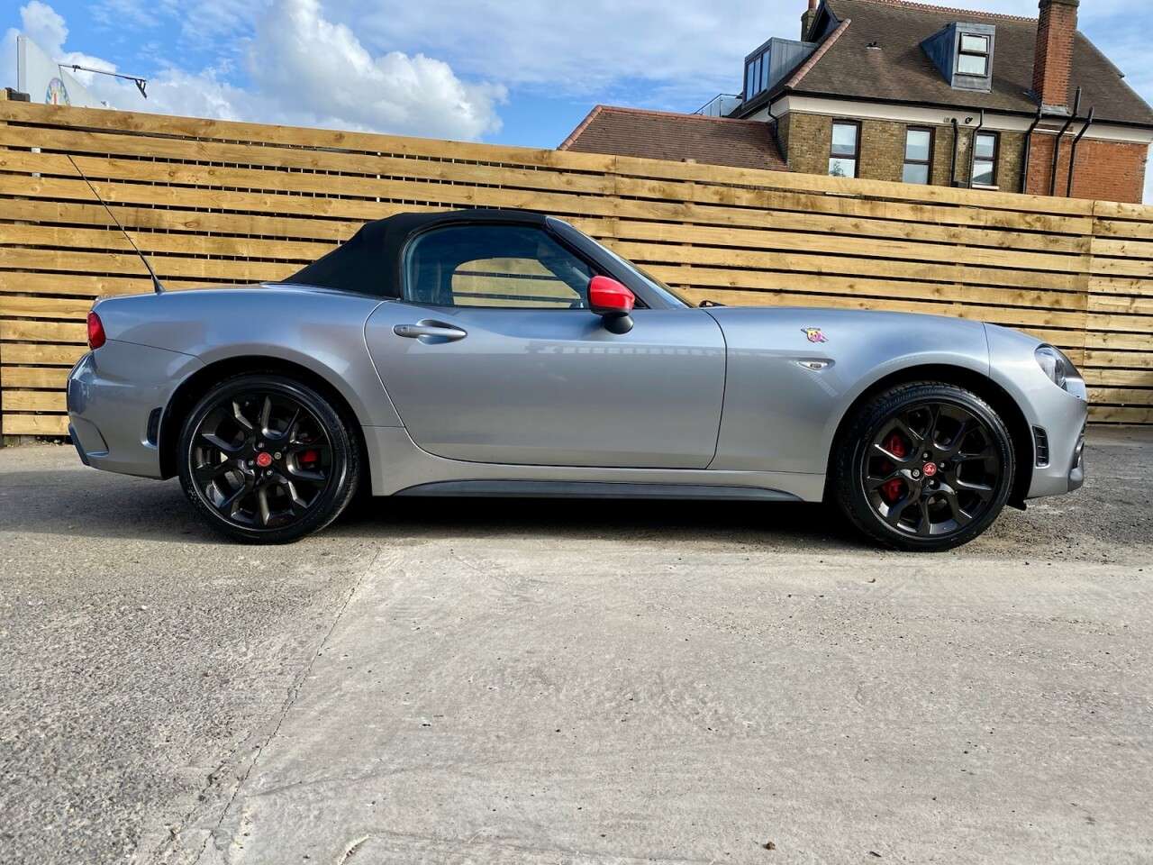 2016 ABARTH 124 2016 ABARTH 124