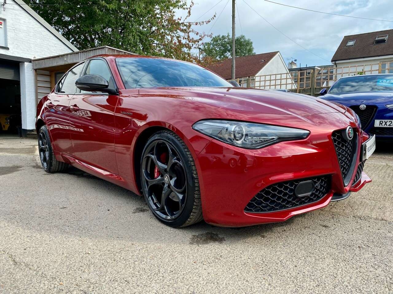 A 2019 ALFA ROMEO GIULIA 2.0T Veloce Ti Saloon 4dr Petrol Auto Euro 6 (s/s) (280 ps) HARMON CARDON H A 2019 ALFA ROMEO GIULIA 2.0T Veloce Ti Saloon 4dr Petrol Auto Euro 6 (s/s) (280 ps) HARMON CARDON H