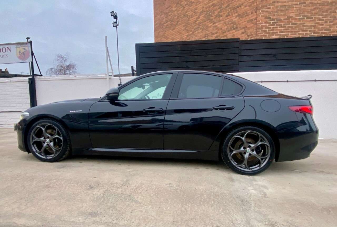 2017 ALFA ROMEO GIULIA 2017 ALFA ROMEO GIULIA