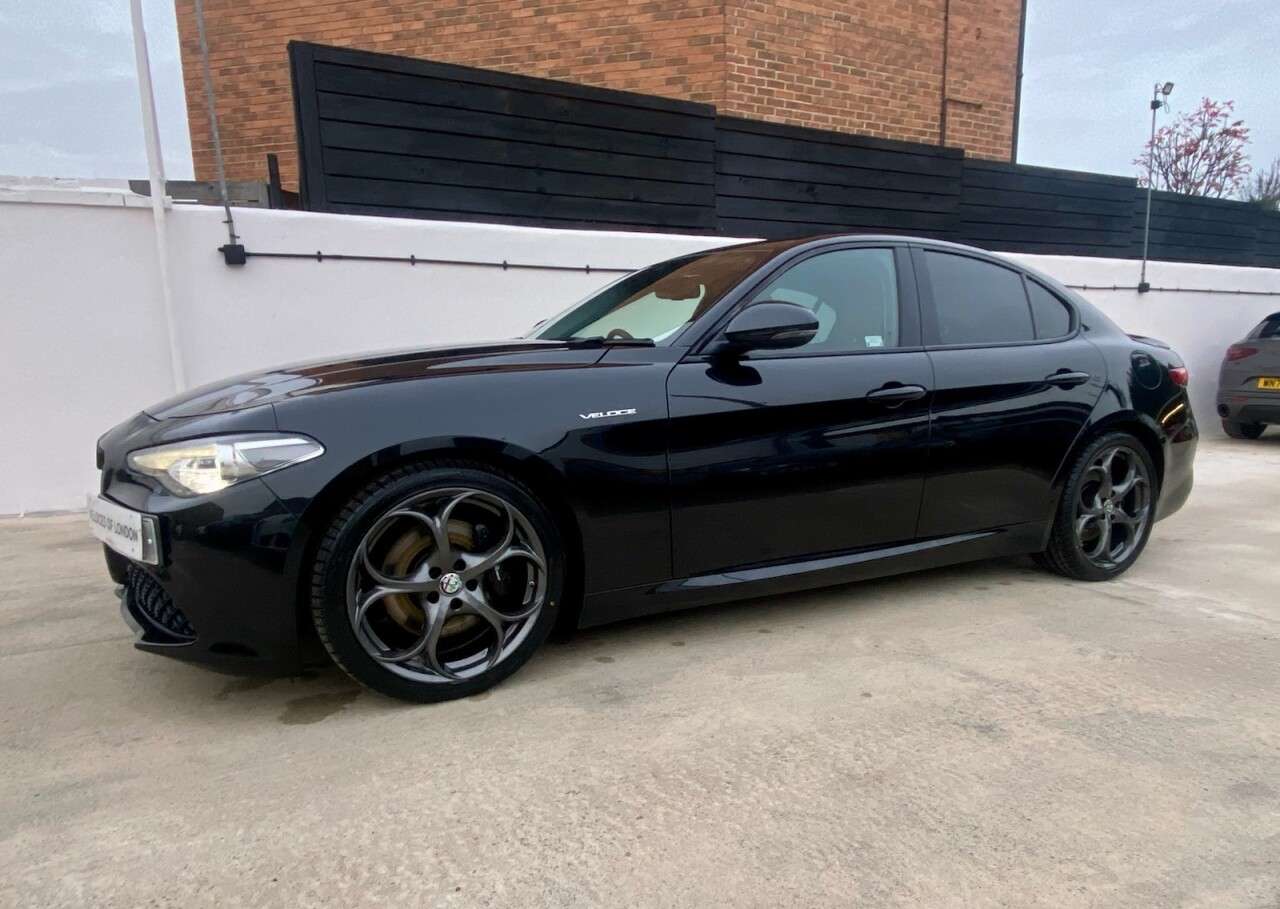 2017 ALFA ROMEO GIULIA 2017 ALFA ROMEO GIULIA
