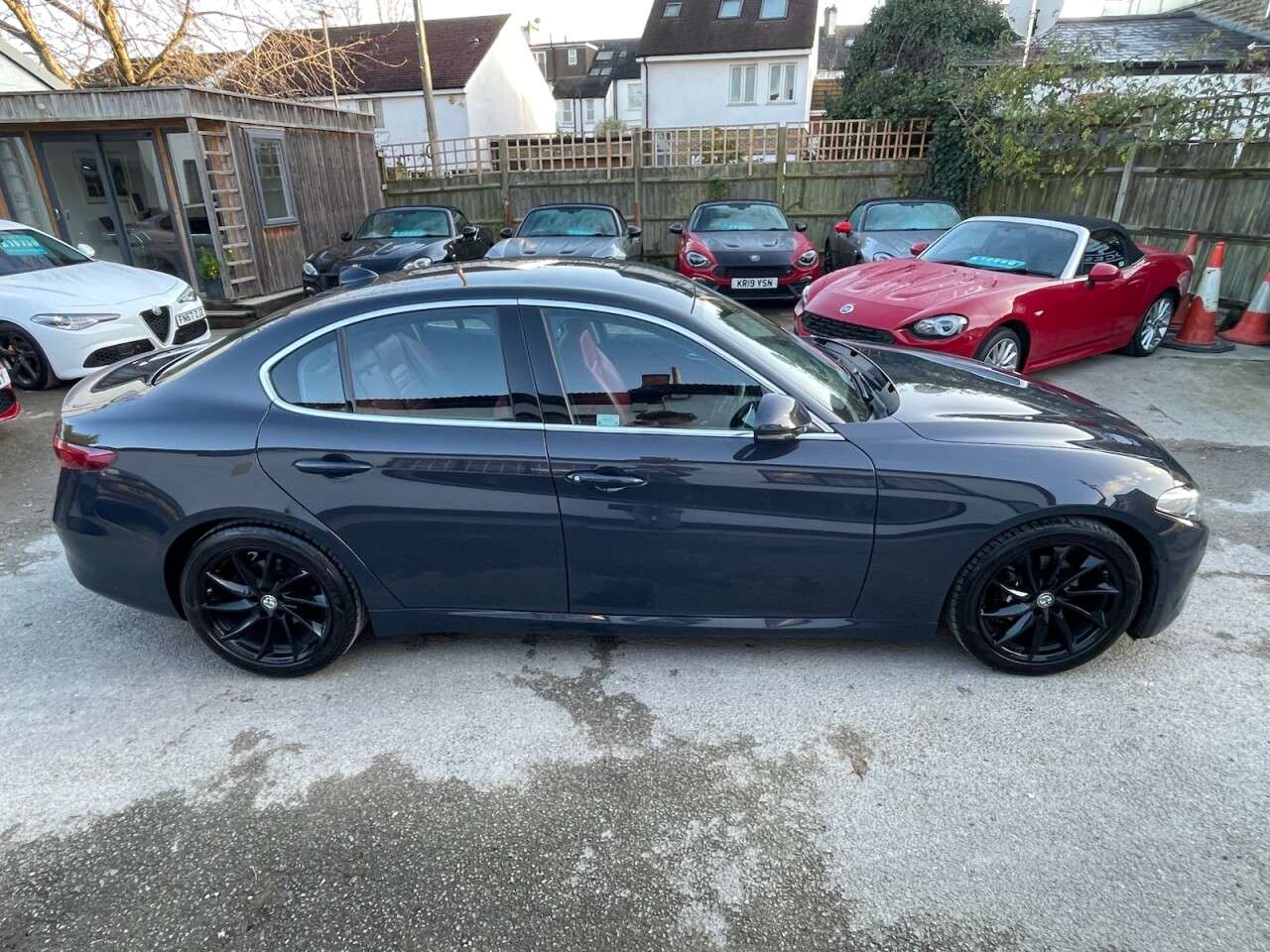 2017 ALFA ROMEO GIULIA 2017 ALFA ROMEO GIULIA