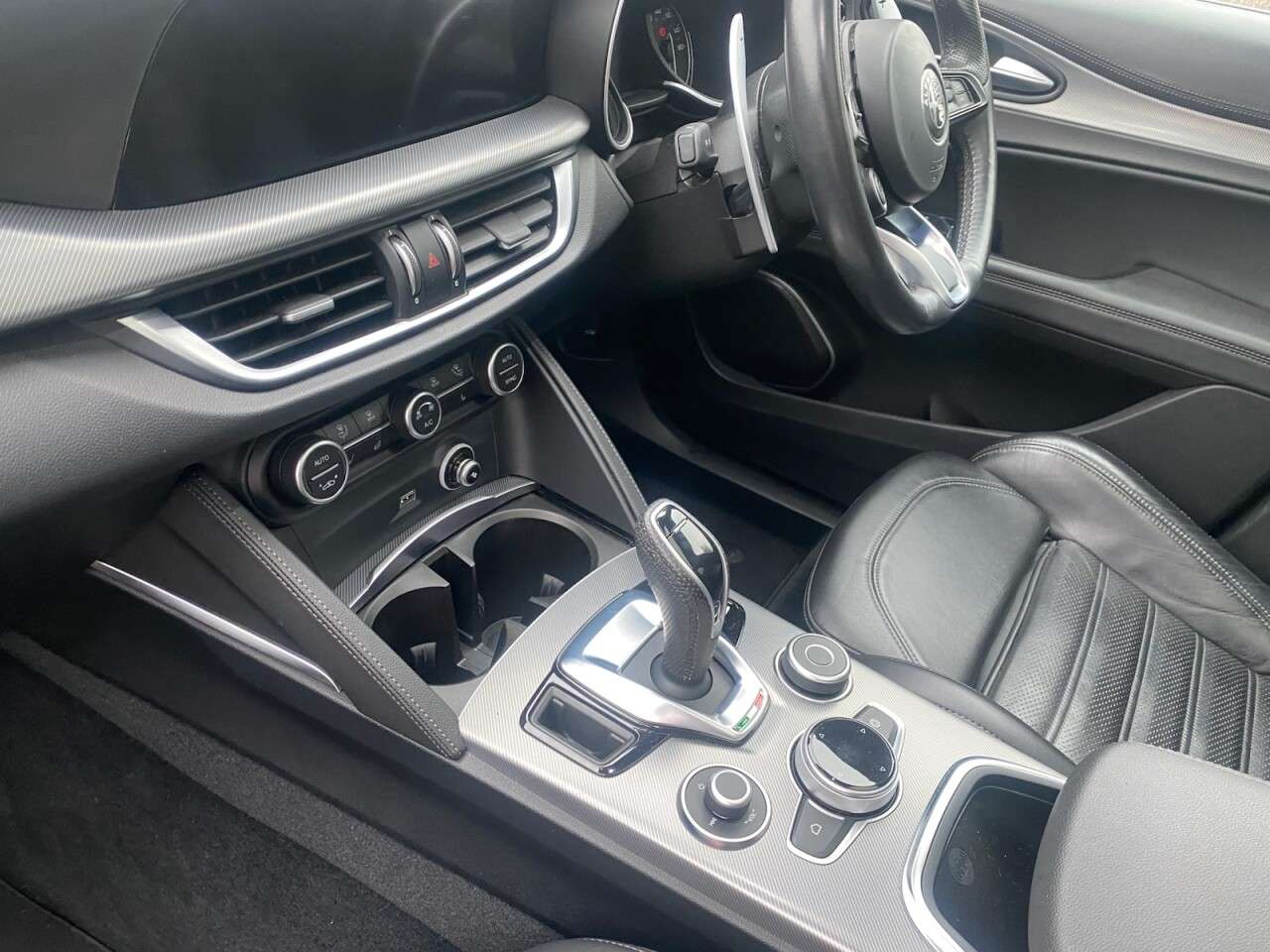2021 ALFA ROMEO STELVIO 2021 ALFA ROMEO STELVIO