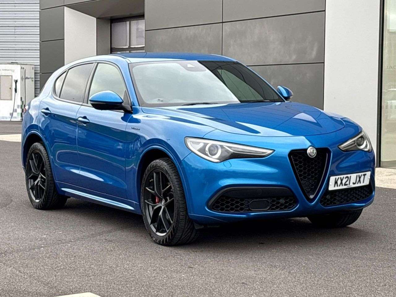 A 2021 ALFA ROMEO STELVIO 2.0T Veloce SUV 5dr Petrol Auto Q4 AWD Euro 6 (s/s) (280 ps) JUST SERVICED A 2021 ALFA ROMEO STELVIO 2.0T Veloce SUV 5dr Petrol Auto Q4 AWD Euro 6 (s/s) (280 ps) JUST SERVICED