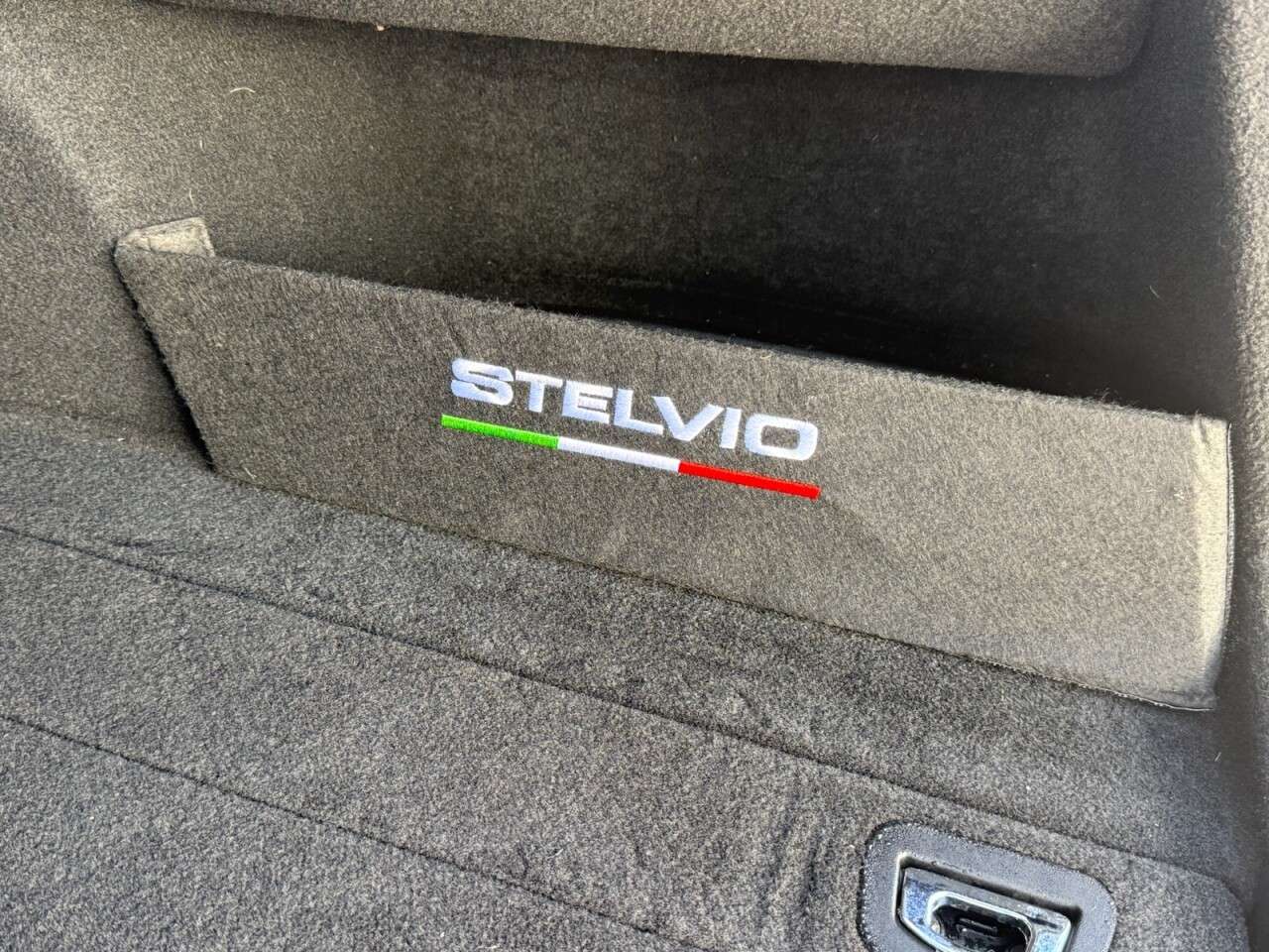 2021 ALFA ROMEO STELVIO 2021 ALFA ROMEO STELVIO