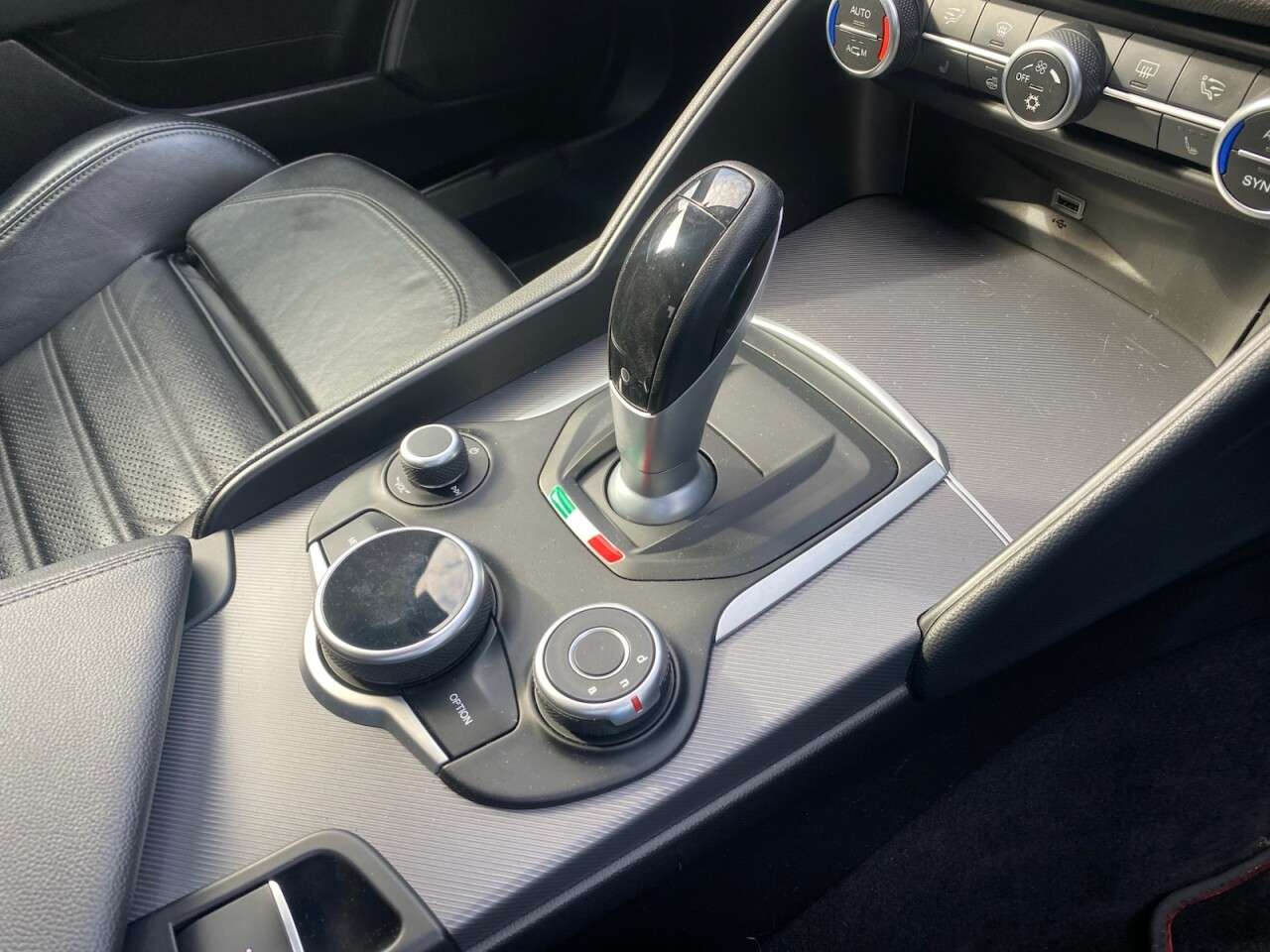 null ALFA ROMEO GIULIA null ALFA ROMEO GIULIA