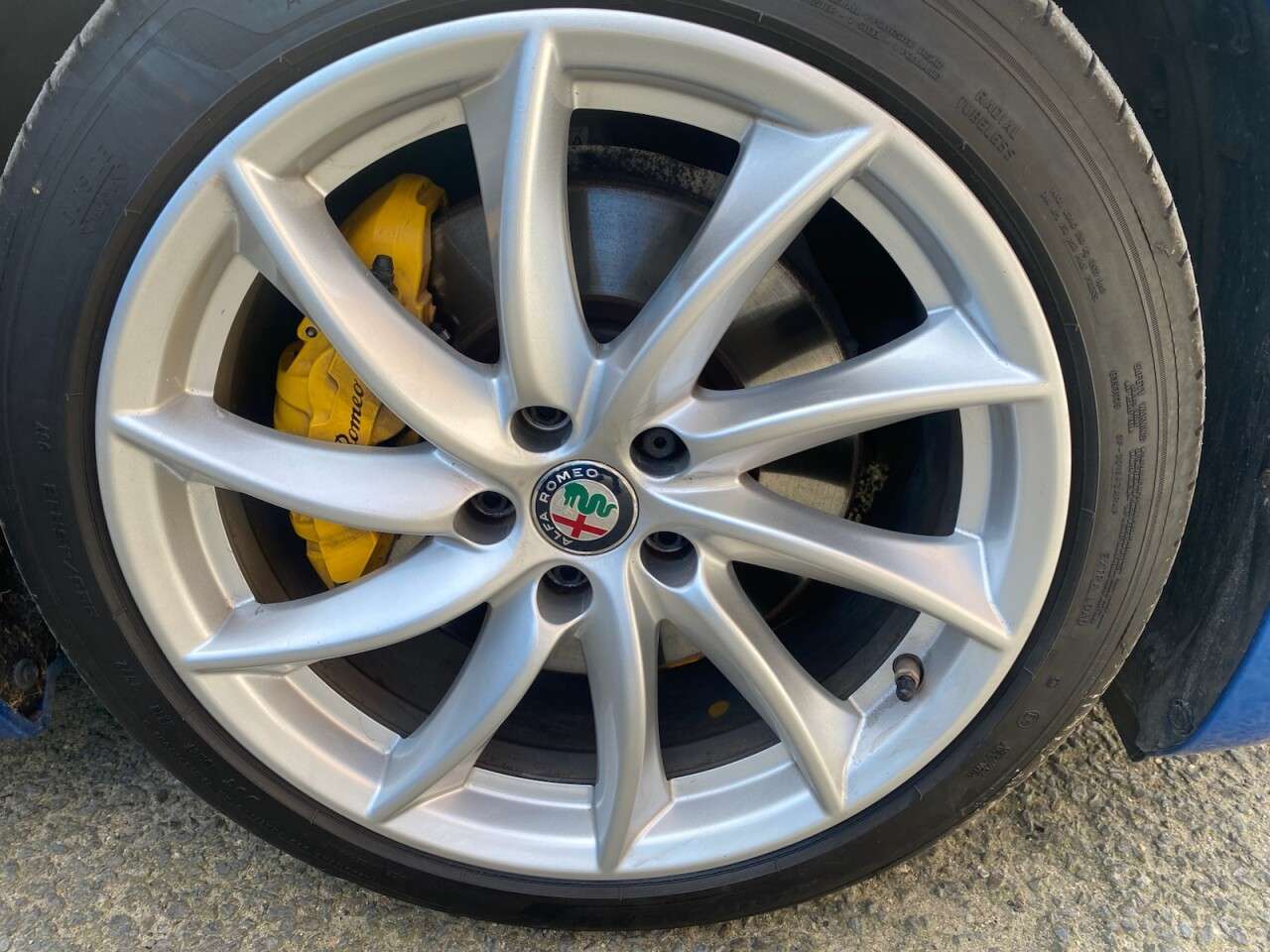 null ALFA ROMEO GIULIA null ALFA ROMEO GIULIA