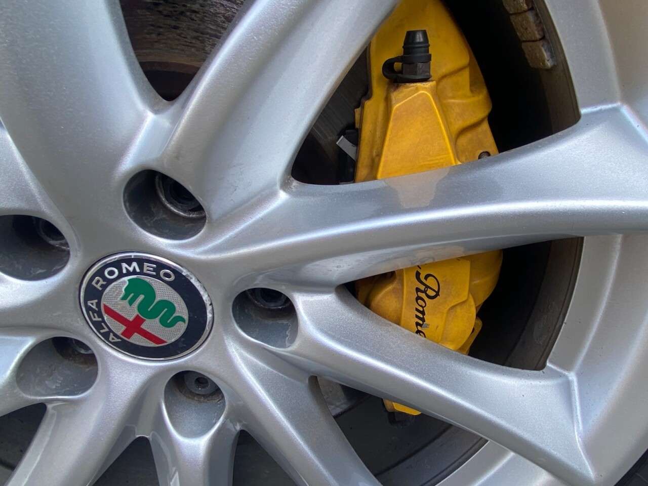 null ALFA ROMEO GIULIA null ALFA ROMEO GIULIA