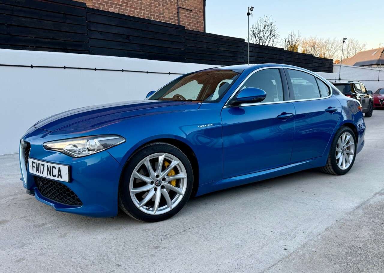 null ALFA ROMEO GIULIA null ALFA ROMEO GIULIA