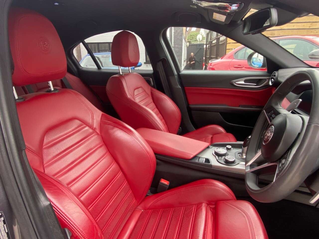 A 2020 ALFA ROMEO GIULIA 2.2 TD Speciale Saloon 4dr Diesel Auto Euro 6 (s/s) (190 ps) ..ULEZ FREE + A 2020 ALFA ROMEO GIULIA 2.2 TD Speciale Saloon 4dr Diesel Auto Euro 6 (s/s) (190 ps) ..ULEZ FREE +