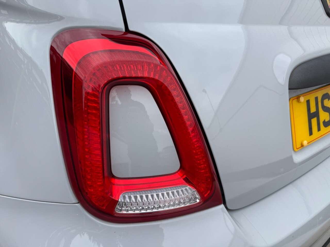 2021 ABARTH 595 2021 ABARTH 595