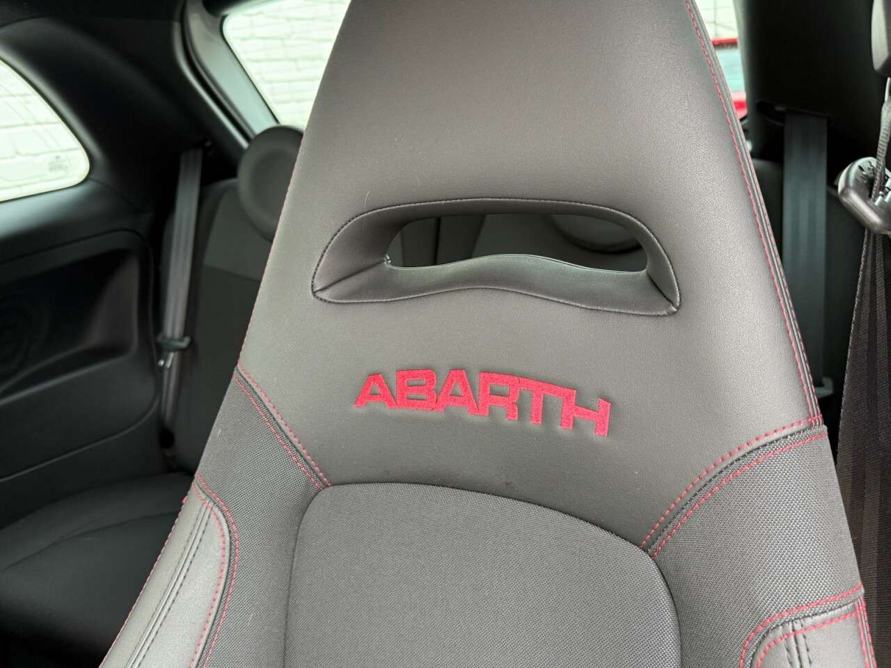 2021 ABARTH 595 2021 ABARTH 595