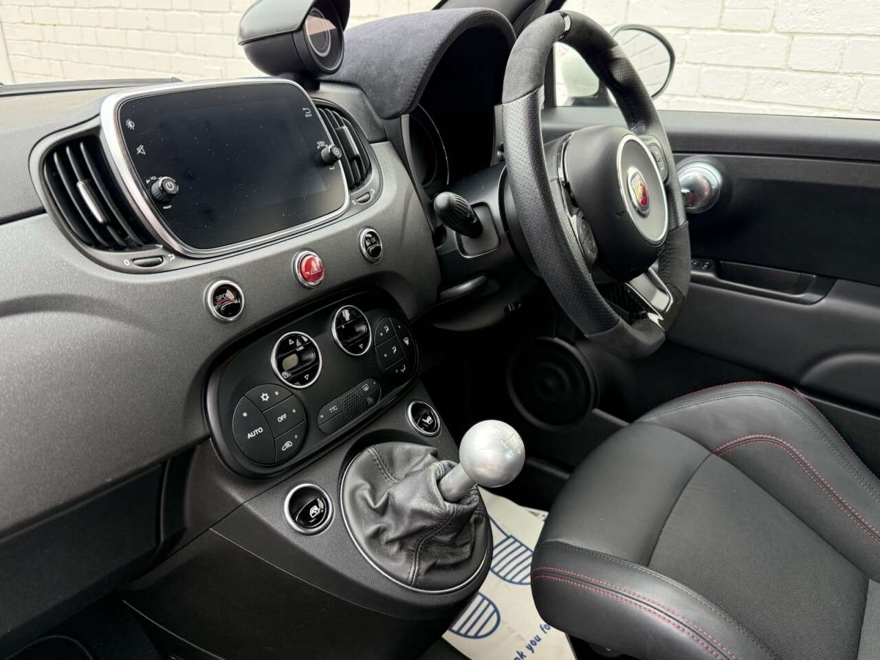 2021 ABARTH 595 2021 ABARTH 595
