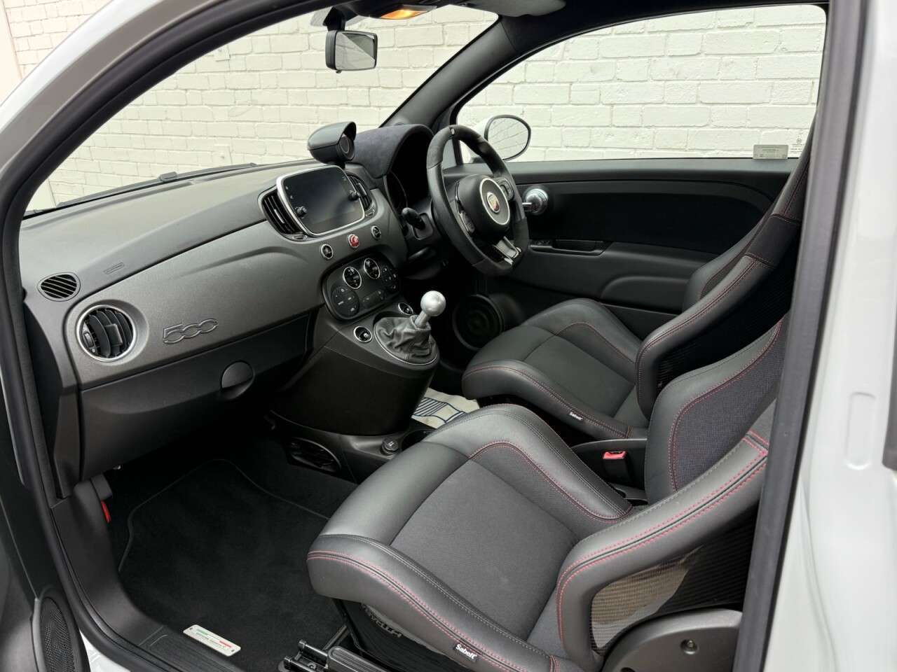 2021 ABARTH 595 2021 ABARTH 595