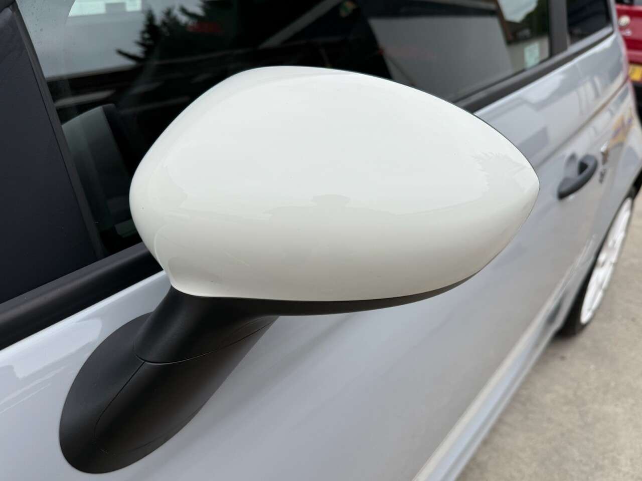 2021 ABARTH 595 2021 ABARTH 595