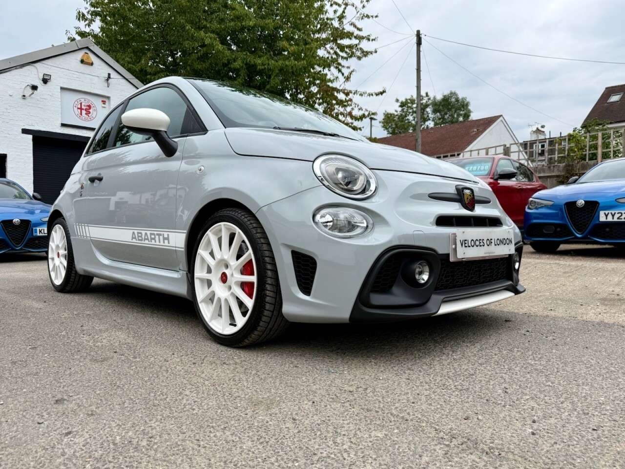 2021 ABARTH 595 2021 ABARTH 595