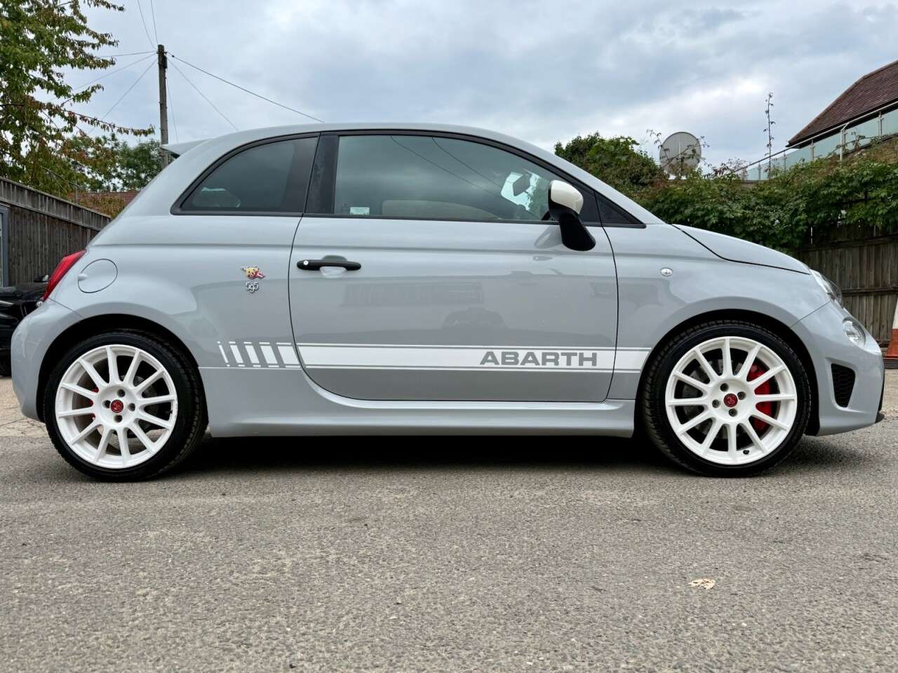 2021 ABARTH 595 2021 ABARTH 595