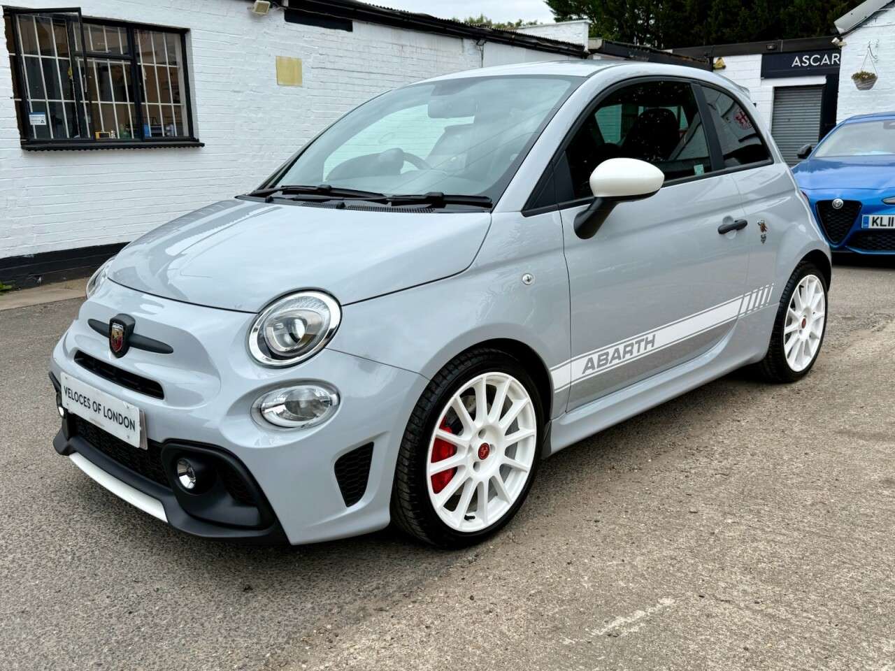 2021 ABARTH 595 2021 ABARTH 595