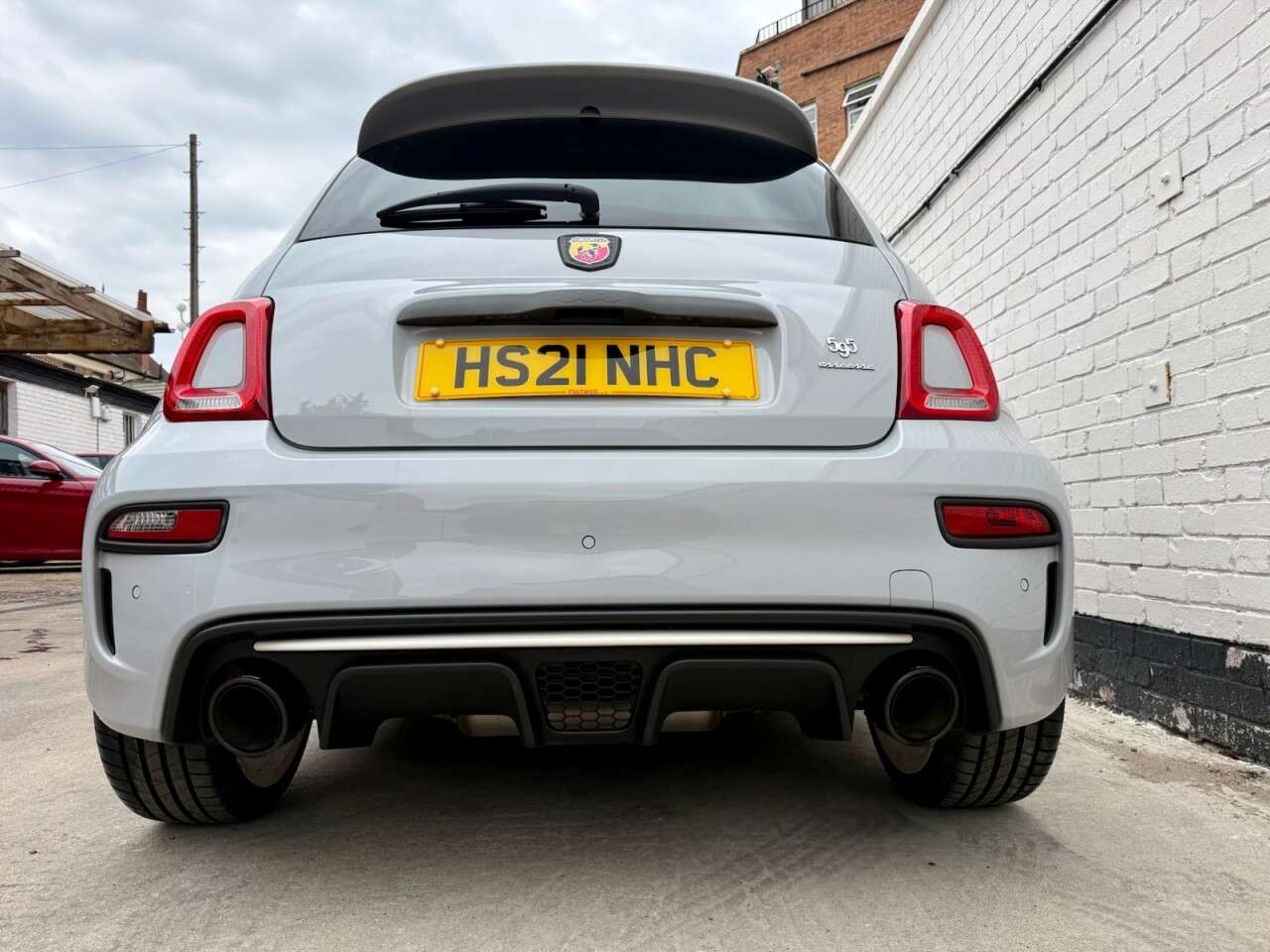 2021 ABARTH 595 2021 ABARTH 595