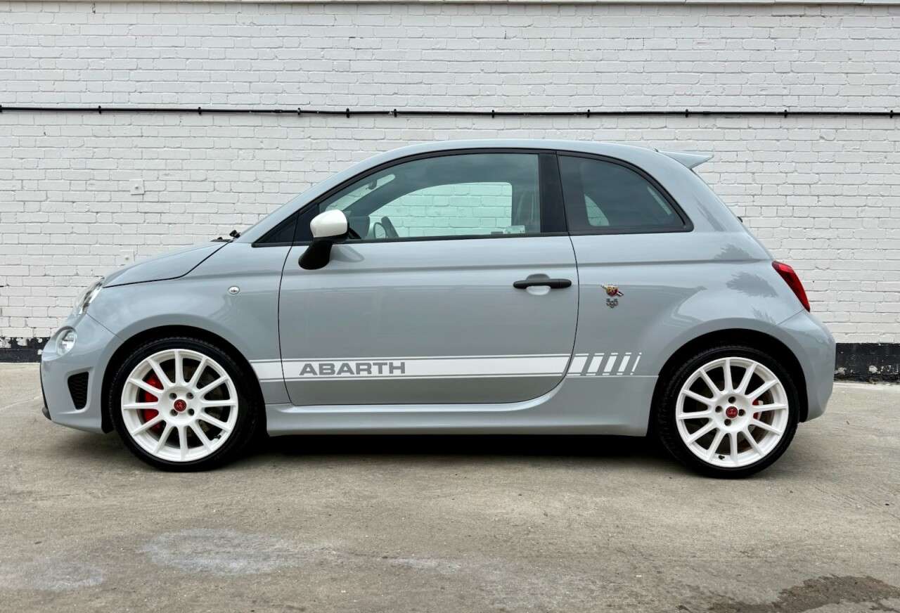 2021 ABARTH 595 2021 ABARTH 595
