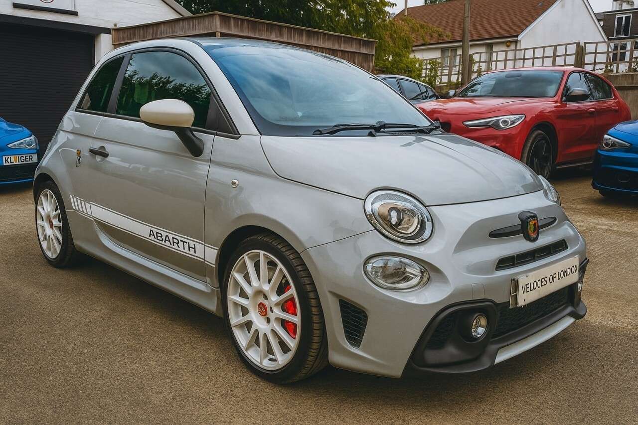 2021 ABARTH 595 2021 ABARTH 595