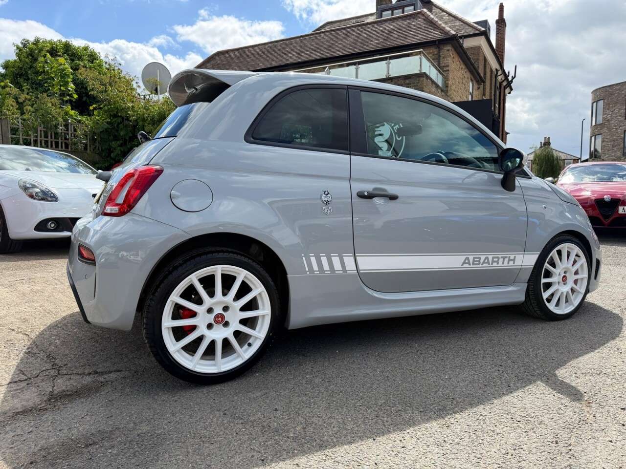 2020 ABARTH 595 2020 ABARTH 595