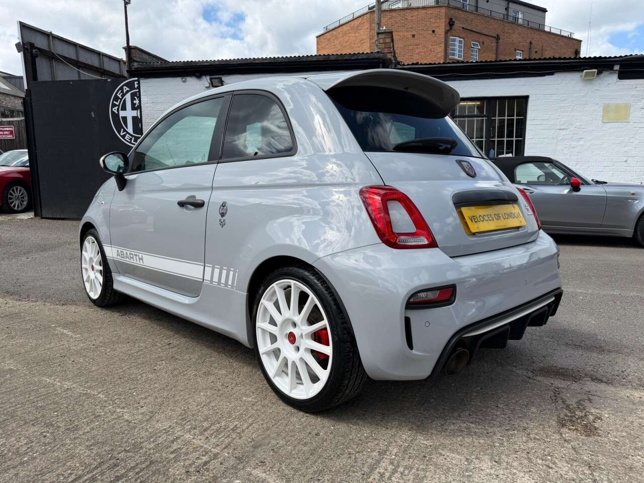 2020 ABARTH 595 2020 ABARTH 595