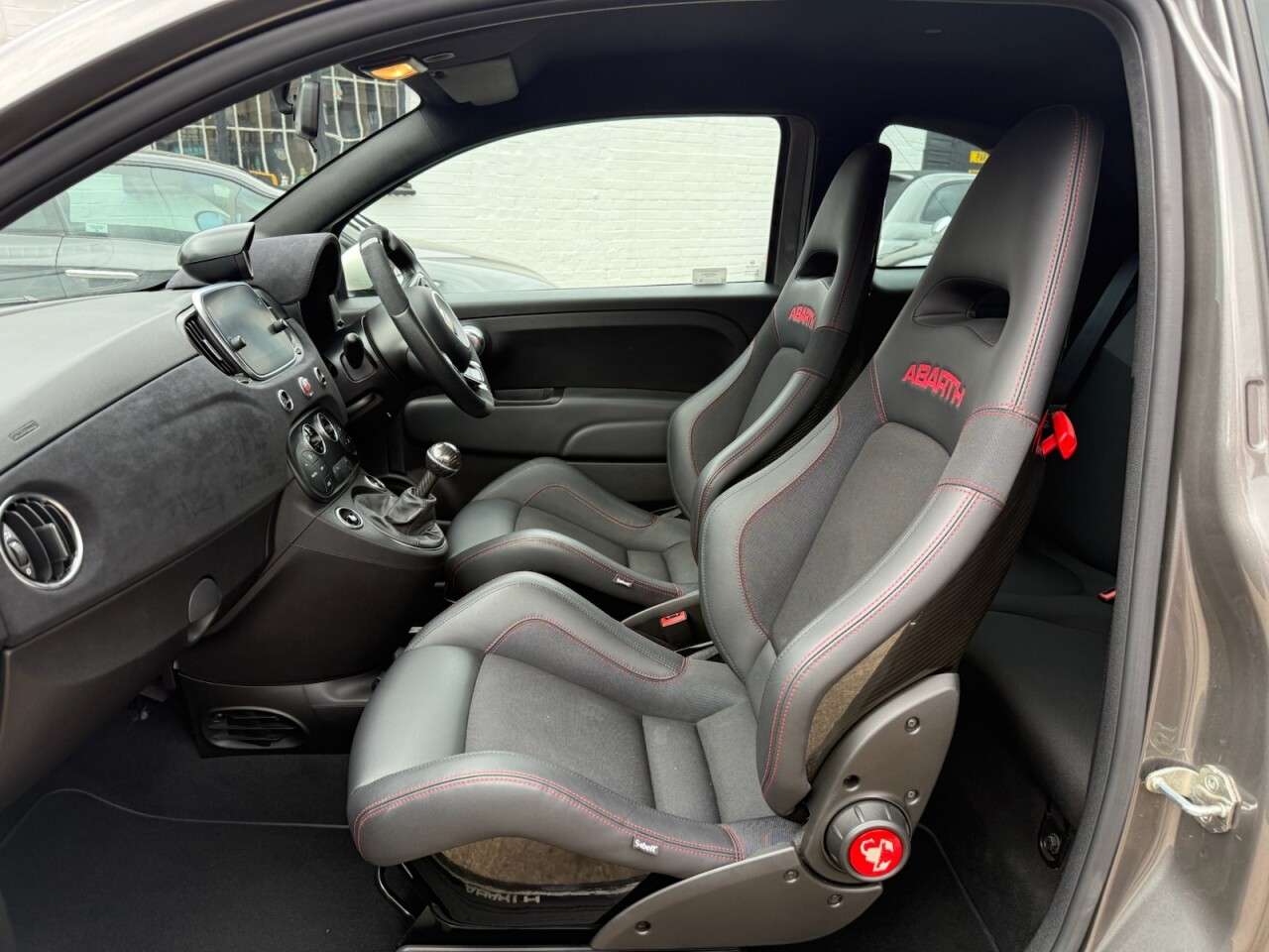 2021 ABARTH 595 2021 ABARTH 595