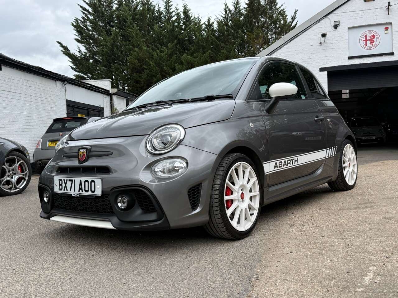 2021 ABARTH 595 2021 ABARTH 595
