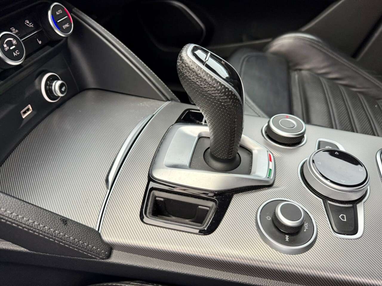 2022 ALFA ROMEO STELVIO 2022 ALFA ROMEO STELVIO