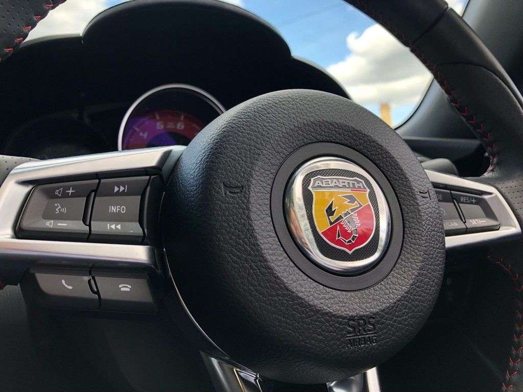 2018 ABARTH 124 SPIDER 2018 ABARTH 124 SPIDER