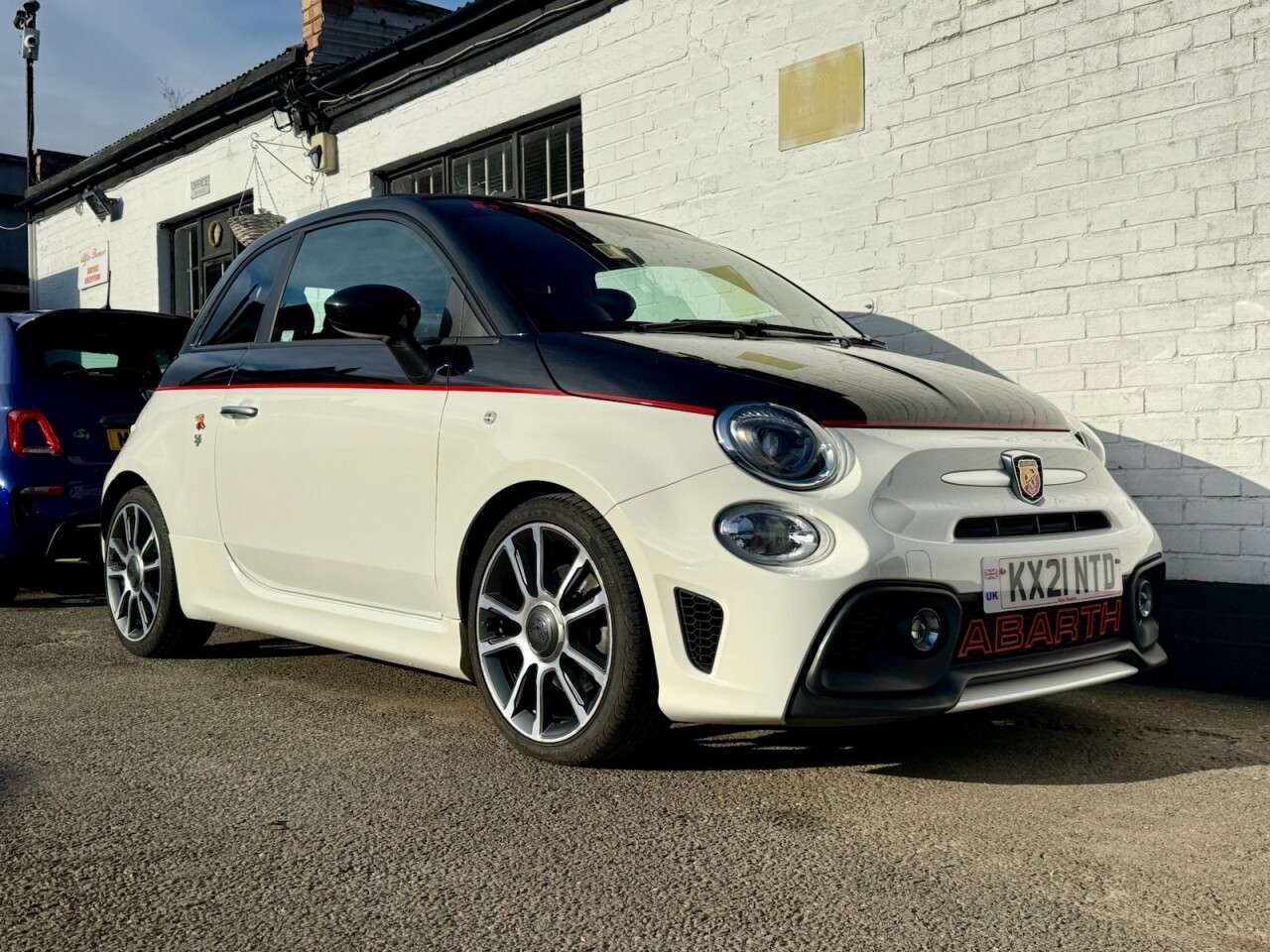 2021 ABARTH 595C 2021 ABARTH 595C