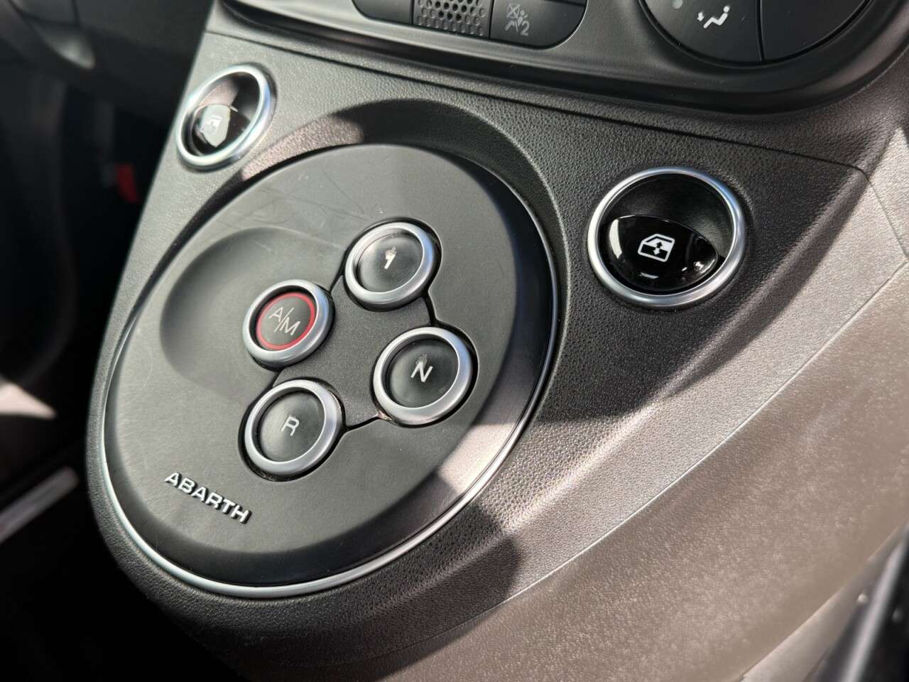 2021 ABARTH 595C 2021 ABARTH 595C