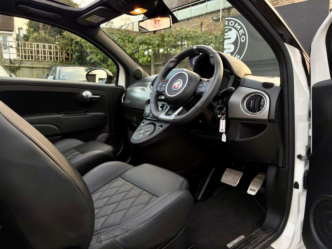 2021 ABARTH 595C 2021 ABARTH 595C