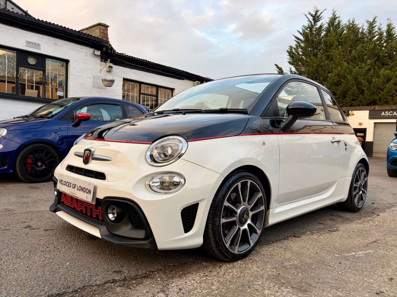 2021 ABARTH 595C 2021 ABARTH 595C