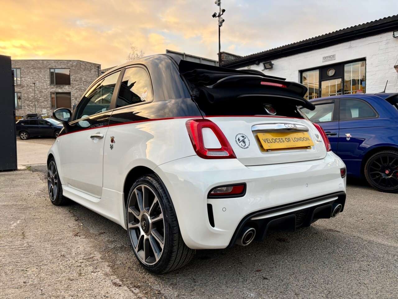 2021 ABARTH 595C 2021 ABARTH 595C