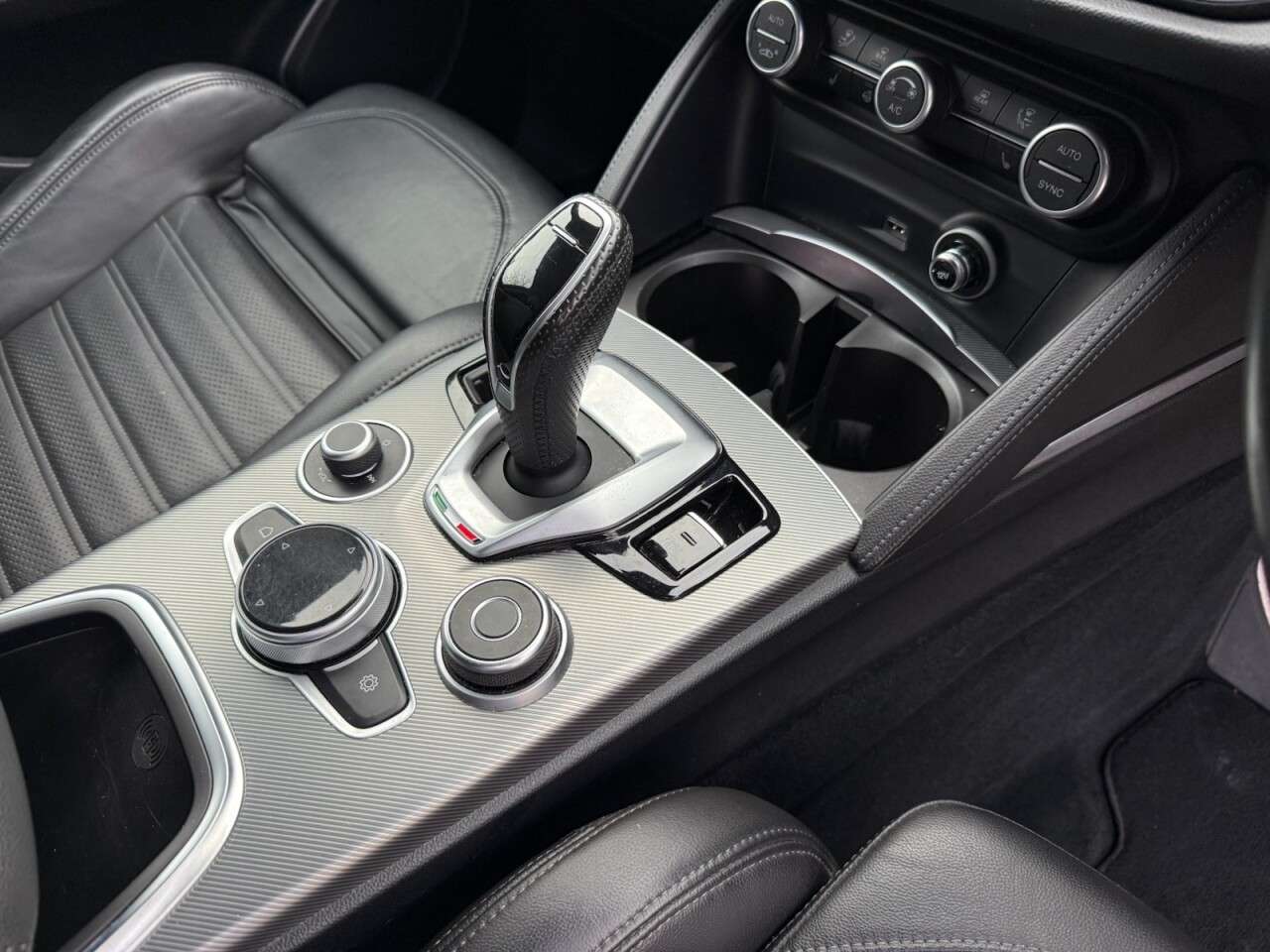 2021 ALFA ROMEO STELVIO 2021 ALFA ROMEO STELVIO