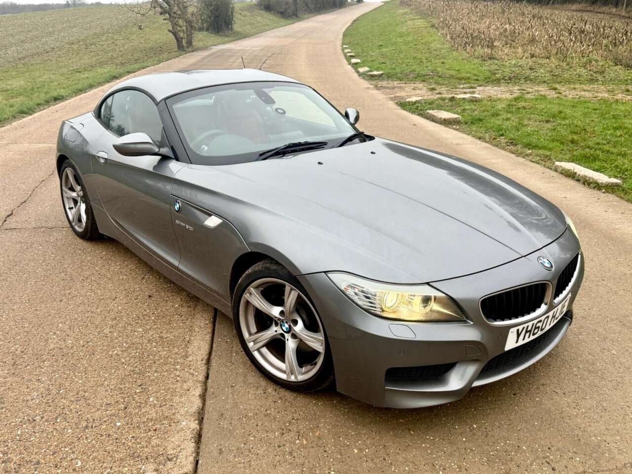 A 2010 BMW Z4 3.0 30i M Sport Convertible 2dr Petrol Auto sDrive Euro 5 (258 ps) VERY LOW A 2010 BMW Z4 3.0 30i M Sport Convertible 2dr Petrol Auto sDrive Euro 5 (258 ps) VERY LOW