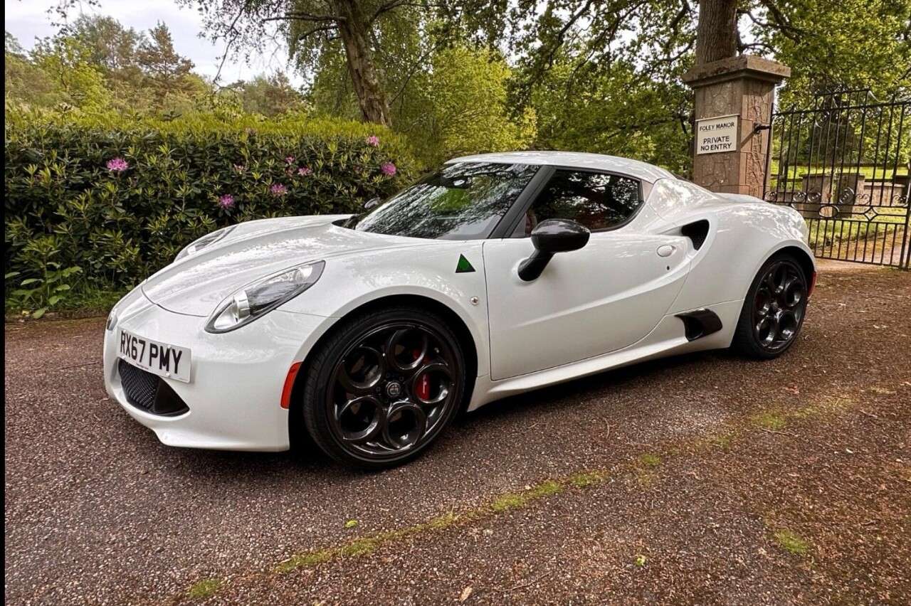 2017 ALFA ROMEO 4C 2017 ALFA ROMEO 4C
