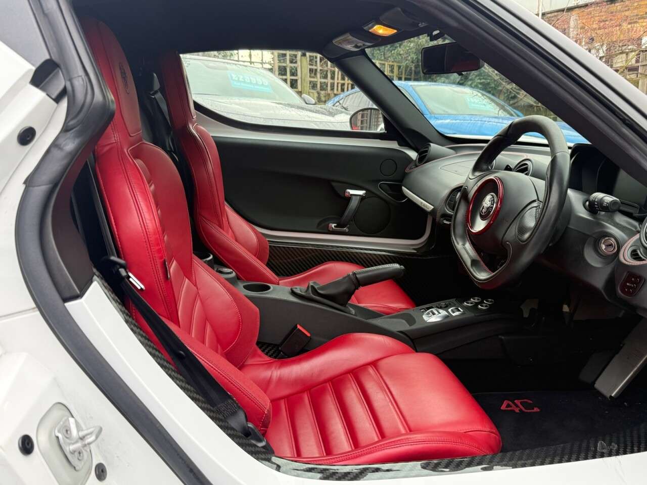 2017 ALFA ROMEO 4C 2017 ALFA ROMEO 4C