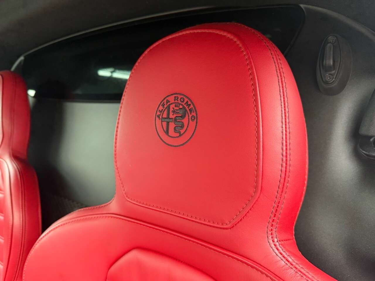 2017 ALFA ROMEO 4C 2017 ALFA ROMEO 4C