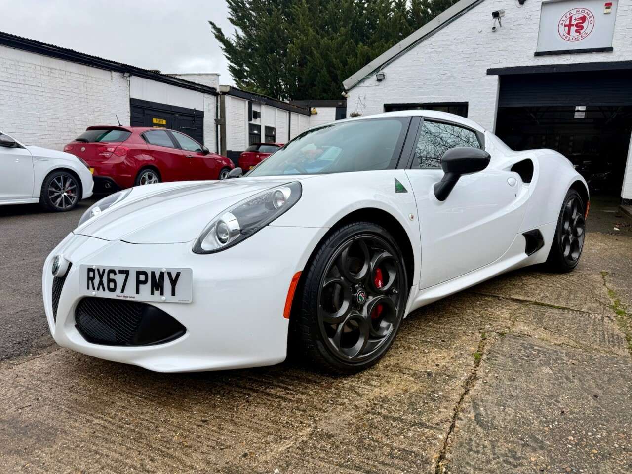 2017 ALFA ROMEO 4C 2017 ALFA ROMEO 4C