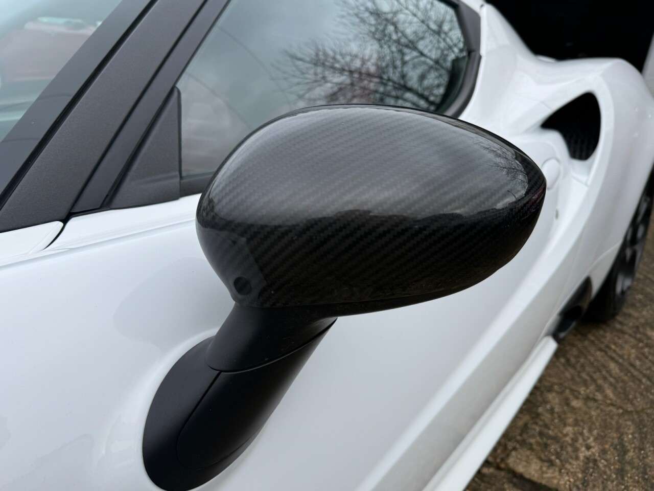 2017 ALFA ROMEO 4C 2017 ALFA ROMEO 4C